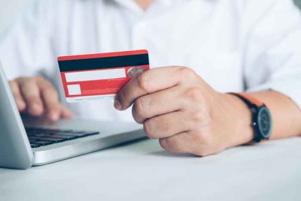 Rút tiền thẻ tín dụng khác Ngân hàng